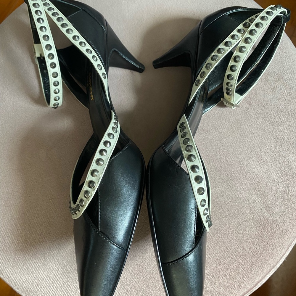Saint Laurent studded Mary Jane pumps - Picture 2 of 8